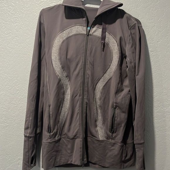 Lululemon In Stride Jacket in Magnum - Picture 2 of 8
